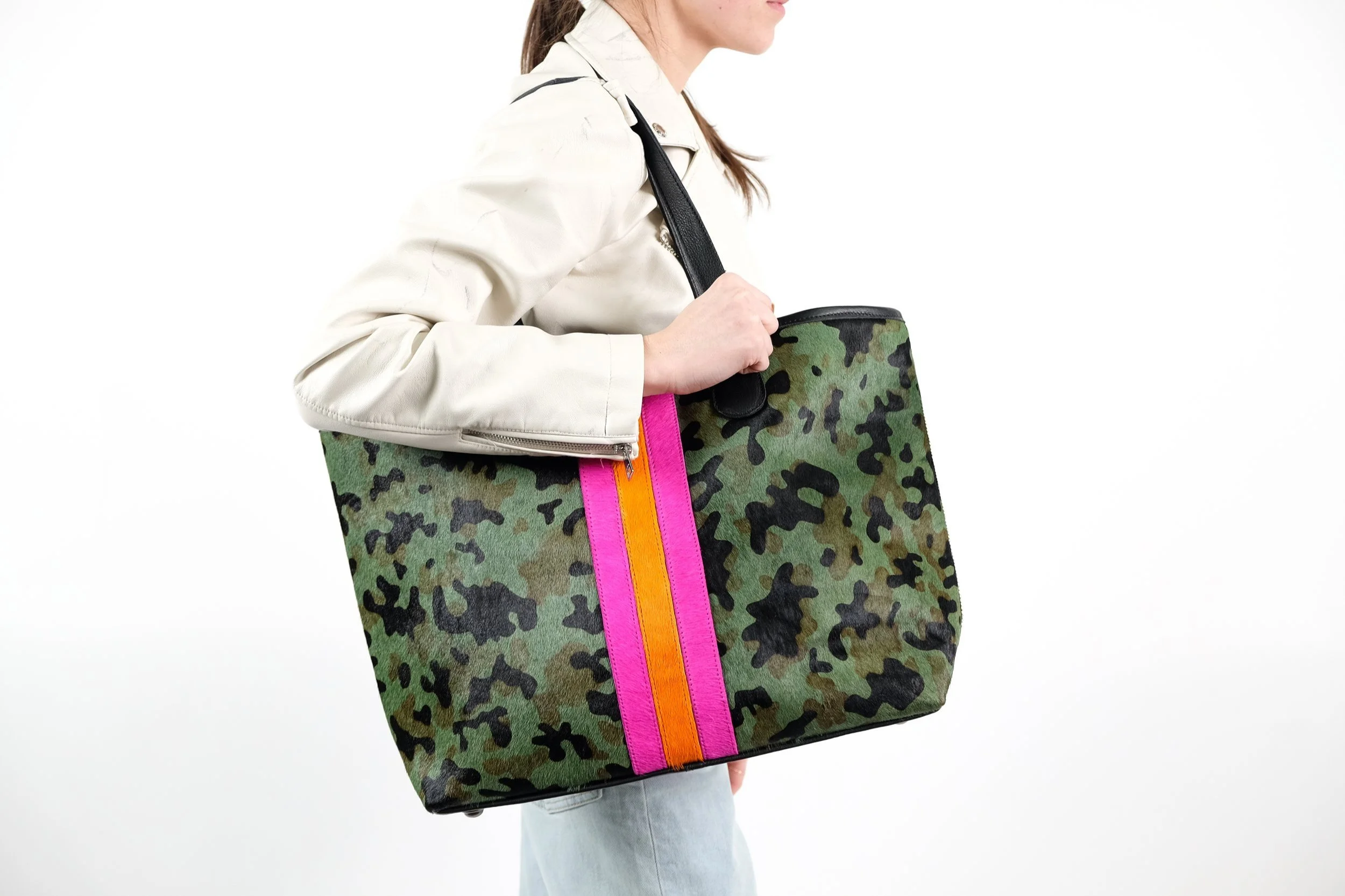 Camo tote 2025
